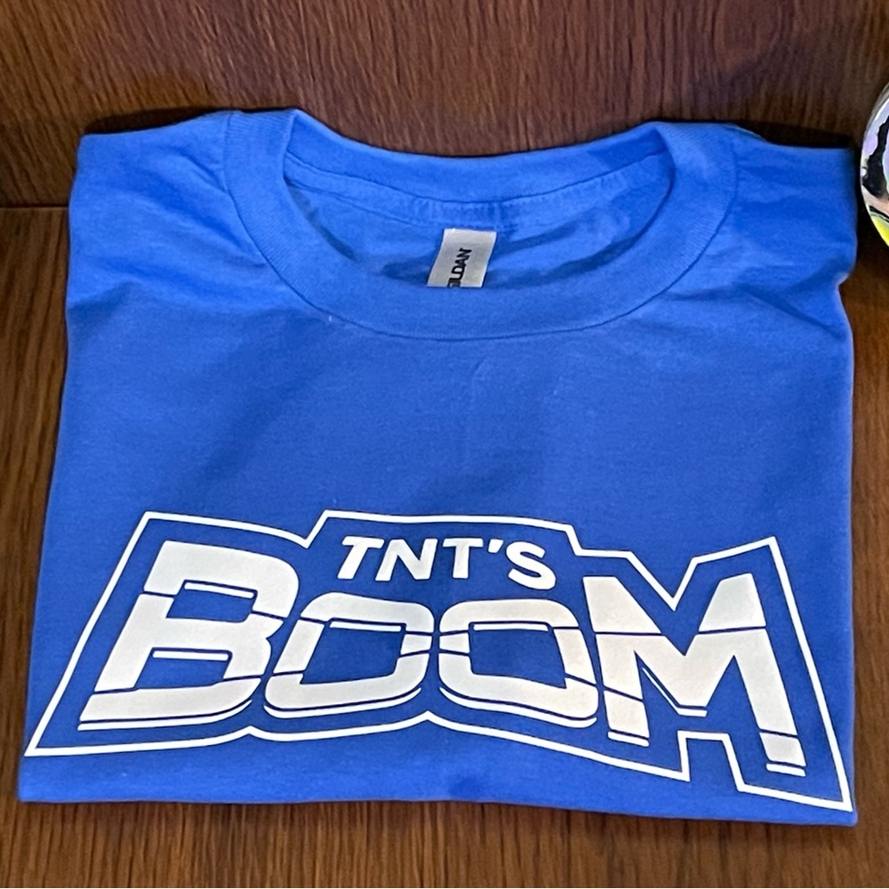 Unisex Large T-shirt with white Branded logo